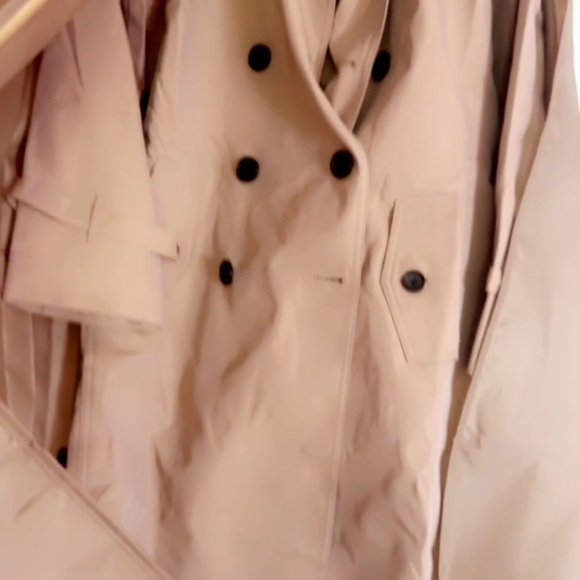 Beautiful coat 🧥 - Picture 7 of 7